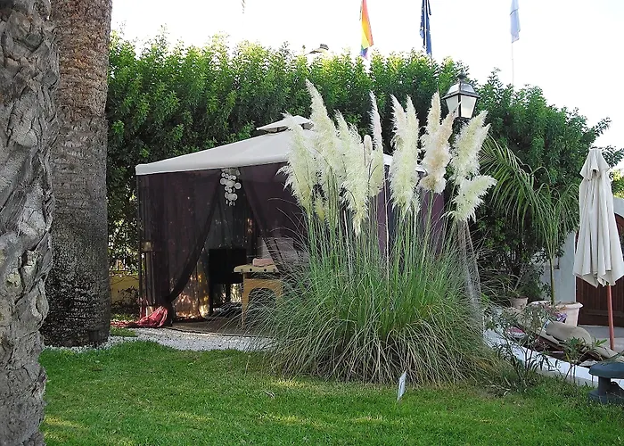 Birdcage Gay Men Resort And Lifestyle Hotel (Adults Only)
